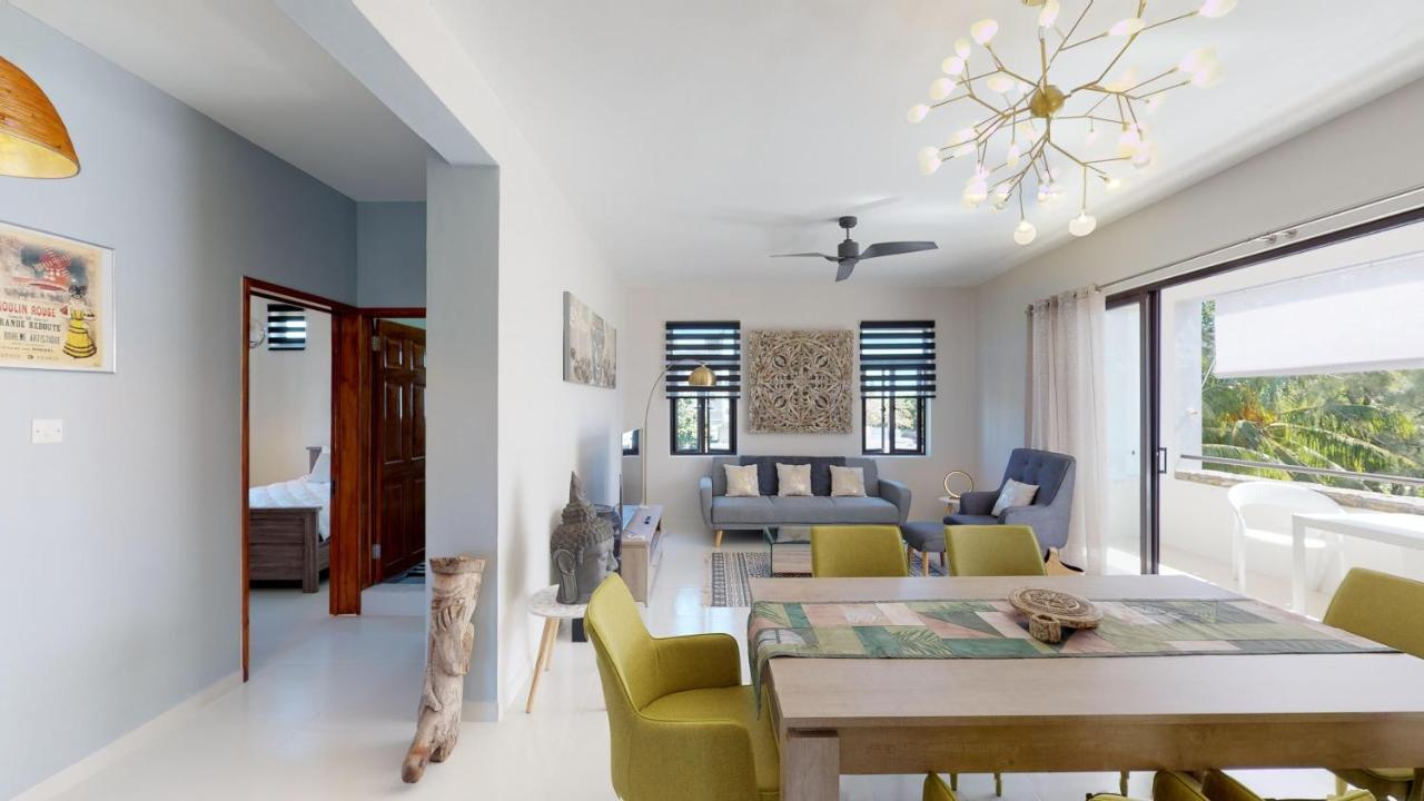 Ferienwohnung Penthouse - Private Roof Terrace - Sea & Mountain View Grand Baie Exterior foto